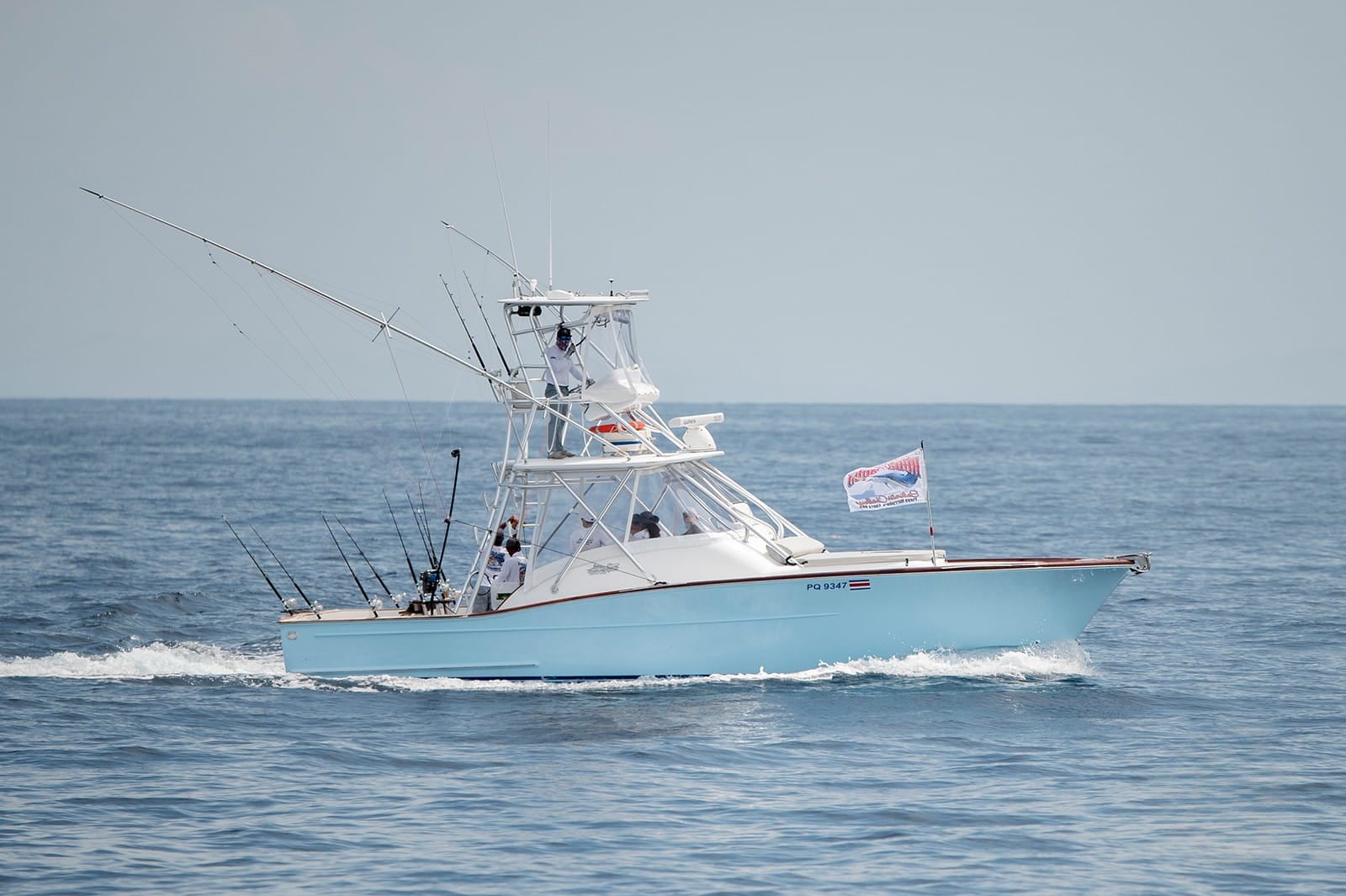 Super Fly, a 36-foot Maverick walkaround, underway offshore